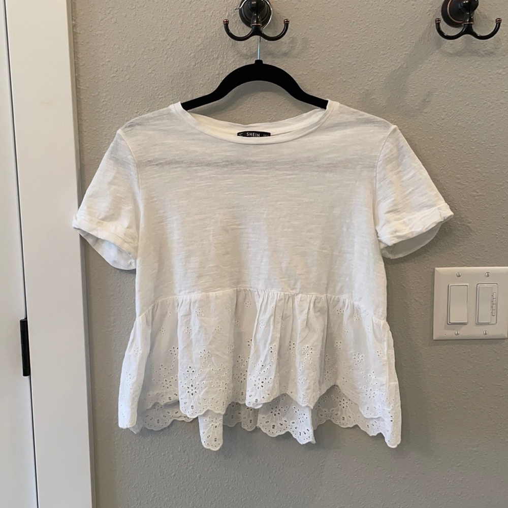 Cute shein blouse!